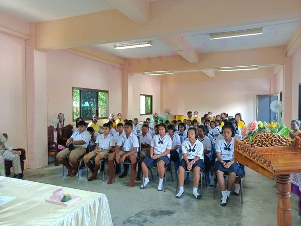 วันที่ 18 กันยายน 2566 เวลา 10.00 น. นายอภินันท์ ชนะภัย นายกเทศมนตรีตำบลกะปาง มอบหมายให้ คณะทำงานติดตามและประเมินผลการใช้จ่ายเงินอุดหนุนโครงการพระราชดำริด้านสาธารณสุข ลงพื้นที่ติดตามการดำเนินโครงการรณรงค์และแก้ไขปัญหายาเสพติด หมู่ที่ 5 ตำบลกะปาง