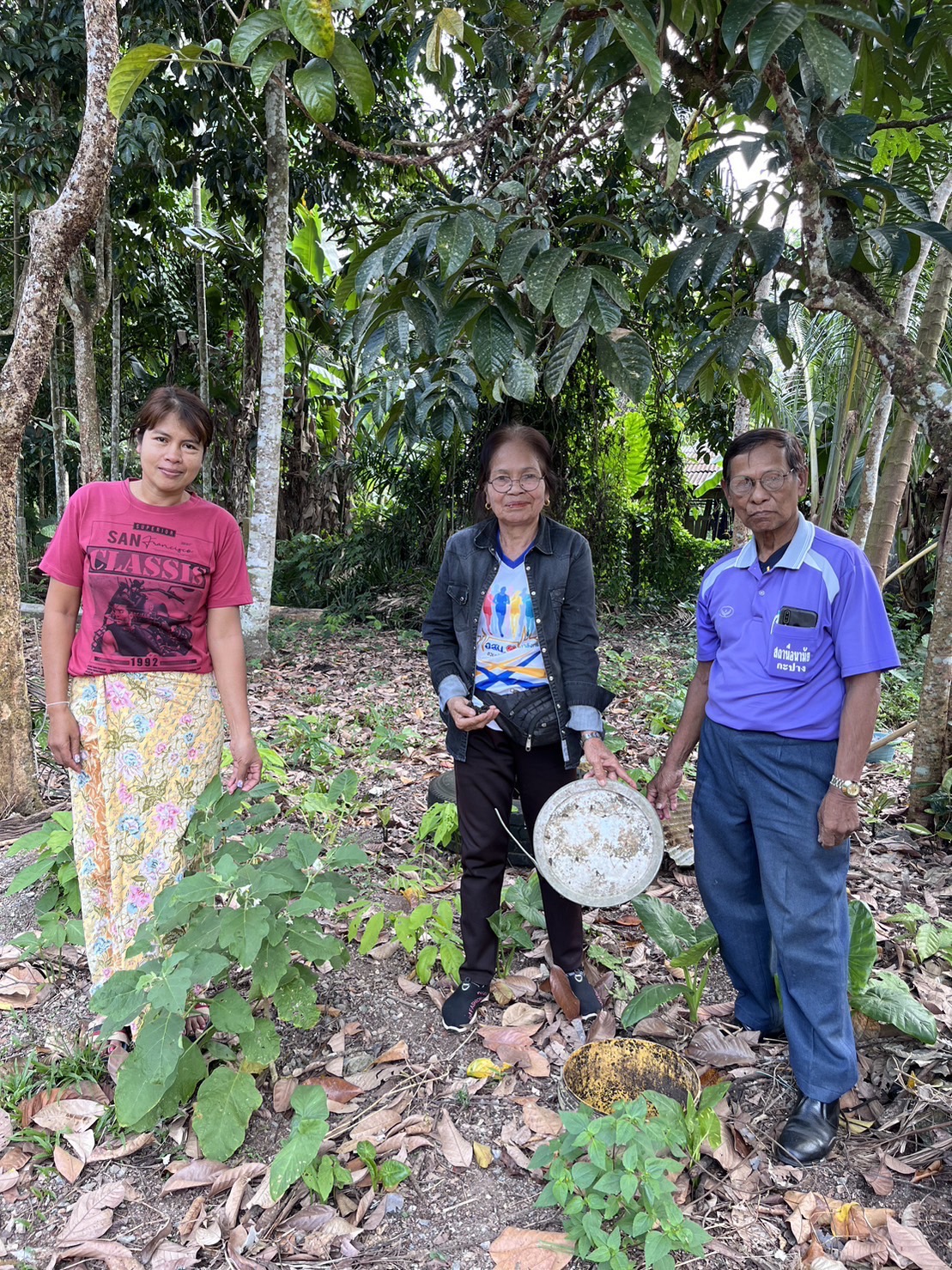 วันที่ 2 กุมภาพันธ์ 2567 นายอภินันท์ ชนะภัย นายกเทศมนตรีตำบลกะปาง มอบหมายให้งานสาธารณสุขลงพื้นที่ทวนสอบ Re x-ray ถังขยะเปียกลดโลกร้อน หมู่ที่6 ต.กะปาง ร่วมกับอสม.หมู่ที่6