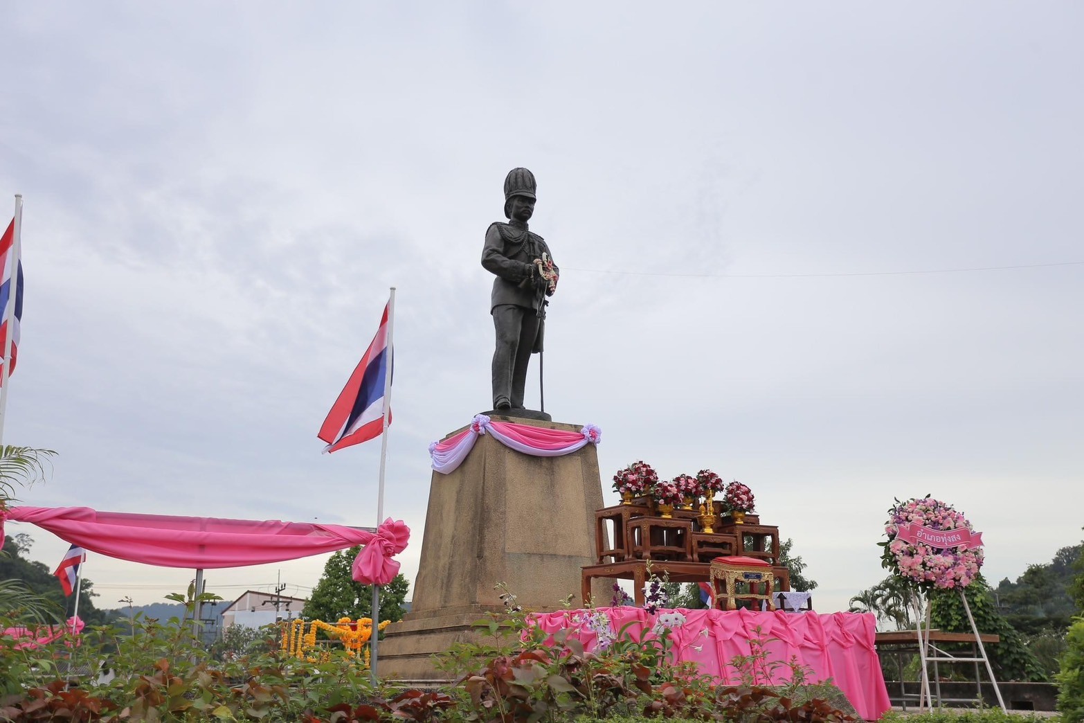 พิธีน้อมรำลึกเนื่องในวันคล้ายวันสวรรคต พระบาทสมเด็จพระจุลจอมเกล้าเจ้าอยู่ 23 ตุลาคม 2567 ✨💗