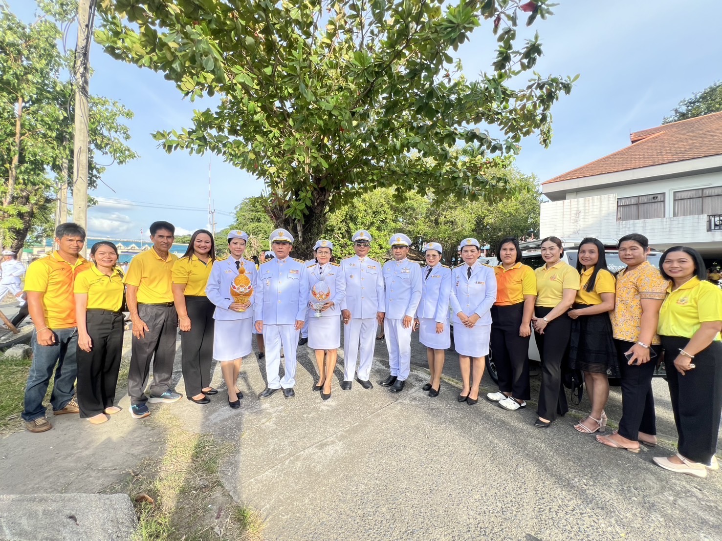 พิธีถวายเครื่องราชสักการะและวางพานพุ่ม และพิธีจุดเทียนถวายพระพรชัยมงคลเนื่องในโอกาสวันเฉลิมพระชนมพรรษาพระบาทสมเด็จพระเจ้าอยู่หัว 28 กรกฎาคม 2568 💛
